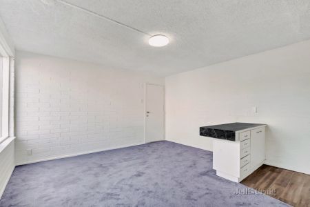 1 Bed, 1 Bath - Photo 3