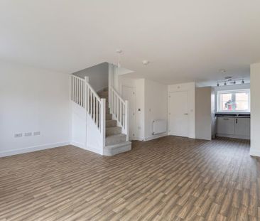 3 bedroom terraced house to rent - Photo 2