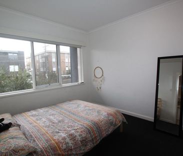 2 BEDROOM APARTMENT IN THE MIDDLE OF THE ACTION! - Photo 2