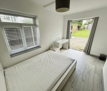 One-Bedroom House share - Photo 2