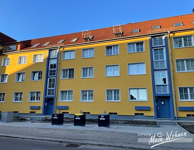 2-Raumwohnung mit Wanne und großem Balkon - Foto 1