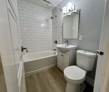 For Lease - 3046 Jaguar Valley Drive Unit# 302, Mississauga, Ontario - Photo 1