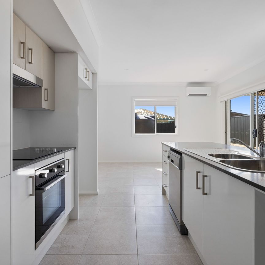 1/15 Roebuck Street - Photo 1