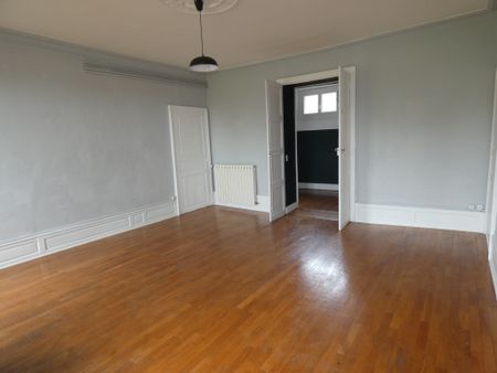 Location Appartement 3 pièces 117m² JOIGNY 89300 - Photo 4