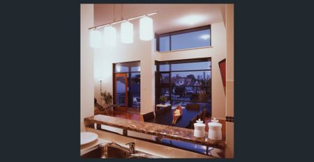 Apartment with City Views - Photo 4