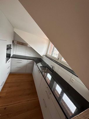 Moderne 2.5-ZW im DG mit Balkon - Photo 1