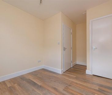 3 bedroom apartment to rent - Photo 3