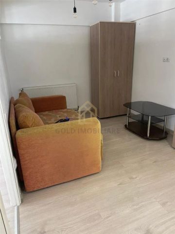 Apartament 2 camere decomandat de închiriat Bd. Traian etaj 1 - Fotografie 2
