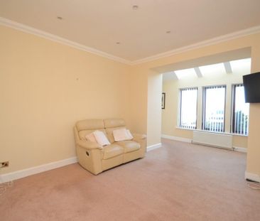 2 bedroom cottage to rent - Photo 2