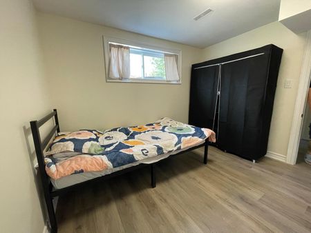 For Lease - 384 Maple Leaf Drive Unit# Bsmt, Toronto, Ontario - Photo 4