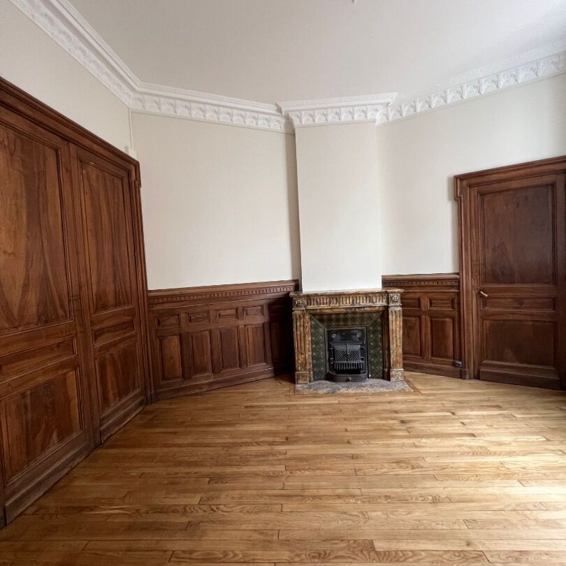 Location Appartement 3 pièces 102m² - Photo 1