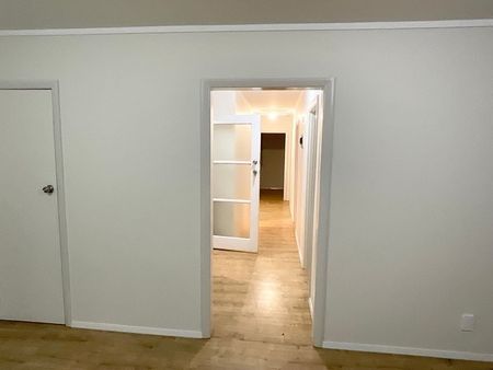 Semi furnished Spacious 4-Bedroom House - Photo 5