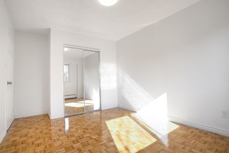 5450 Ch. Queen Mary Montréal (Côte-des-Neiges, QC H3X - Photo 4