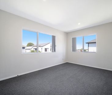 Modern Living - Secure & Sunny - Photo 3