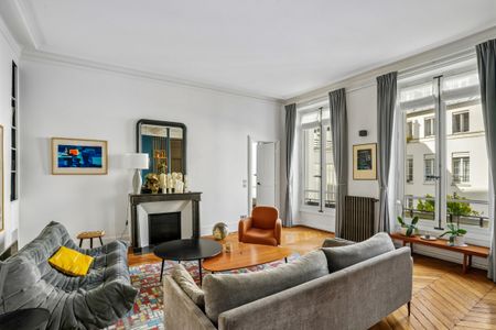 Charmant 2 pièces meublé avec beaux volumes – Grands Boulevards - Photo 2