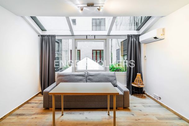 Pronájem bytu 2+kk 62 m², Donská 209, Praha - Fotografie 1