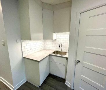 HOMA 3 1/2 complètement rénové à neuf! - Photo 2