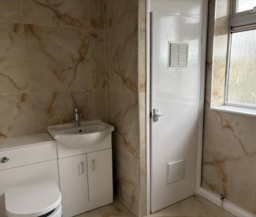 2 bedroom property to rent - Photo 3