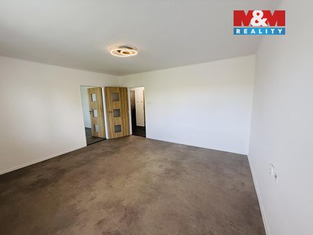 Pronájem bytu 3+1 68 m² - Fotografie 3