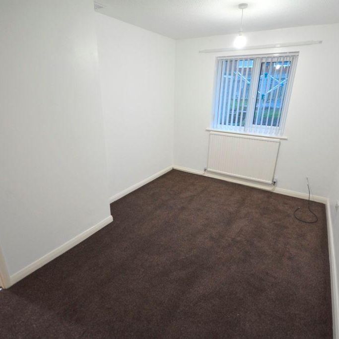 2 bedroom semi-detached bungalow to rent - Photo 1