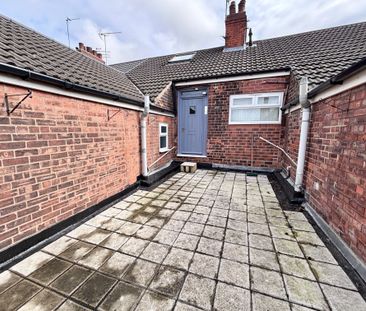 Chanterlands Avenue, Hull - Photo 1