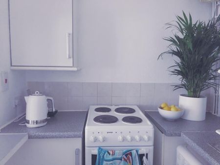 Studio to rent - Photo 5
