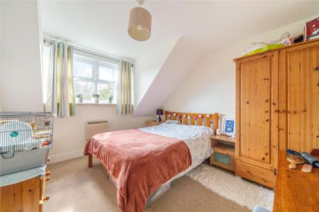 Broomhall Road, Woking, Surrey, GU21 - Photo 4