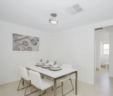“Beautiful home with parkland views” - Photo 4
