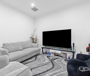 QUALITY LIVING IN A PRIME LOCATION - Photo 4