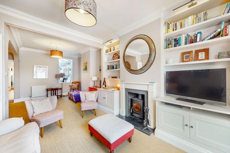 4 Bed Semi-Detached House, Temperley Road, SW12 - Photo 4
