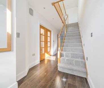 4 bedroom semi-detached house to rent - Photo 2