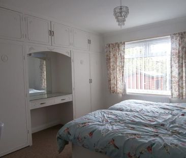 2 bedroom detached bungalow to rent - Photo 5