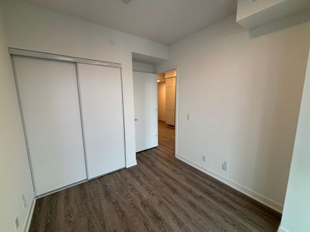 For Lease - 180 Front Street Unit# 2016, Toronto, Ontario - Photo 3