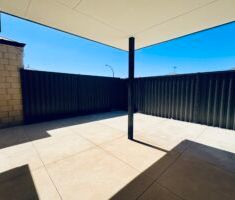 HOME FOR CHRISTMAS - Photo 2