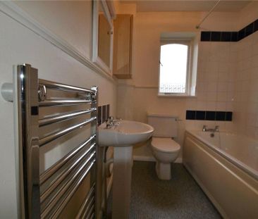 2 bedroom terraced house to rent - Photo 6