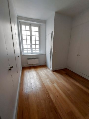 3P RUE 72.70M² RUE A. CHENIER Versailles (78000) - Photo 3