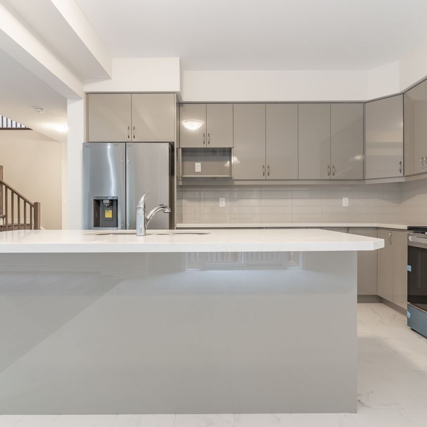 For Lease - 435 Beechwood Forest Lane, Gravenhurst, Ontario - Photo 1