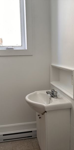 40 des Pins Est - Photo 1