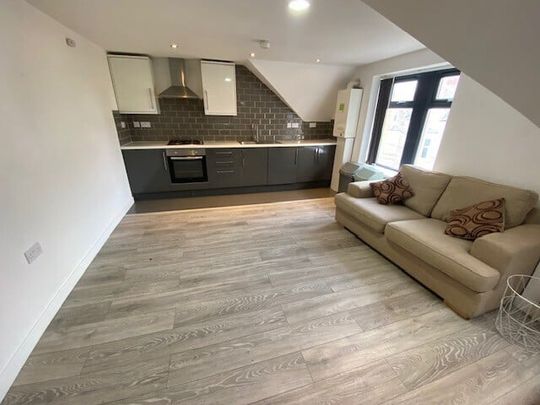 Claude Road, Cardiff - Photo 1