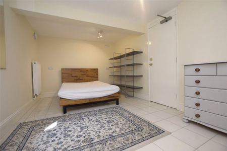 Albert Place, Cheltenham, Gloucestershire, GL52 - Photo 3