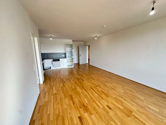 MARINA TOWER - Helle 2-Zimmer-Wohnung mit Balkon und überdachter Loggia - Foto 1