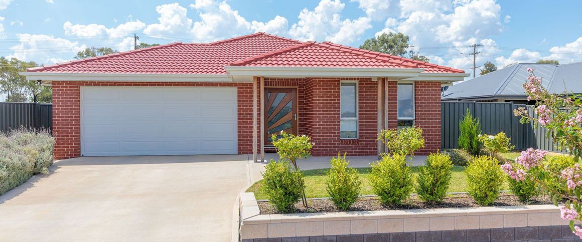 31 Hindmarsh Esplanade, Dubbo, NSW 2830 - Photo 1