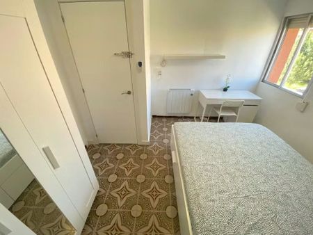 Calle de Alcocer, Madrid, Community of Madrid 28041 - Photo 4