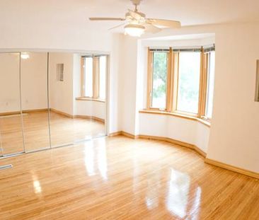 Danforth Ave near Greenwood, Large 2 Bedroom Bright Open Concept - Photo 2