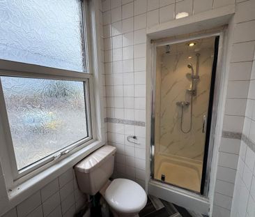 4 bedroom terraced house to rent - Photo 4