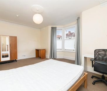 5 bedroom terraced house to rent - Photo 3