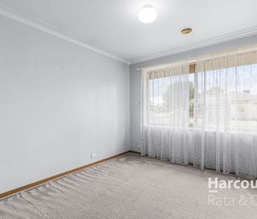 Family Home in Unbeatable Location! - Photo 2