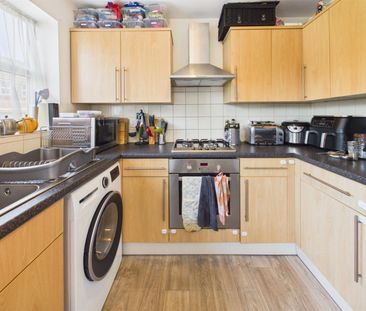 2 BED End of terrace house To rent - Photo 3