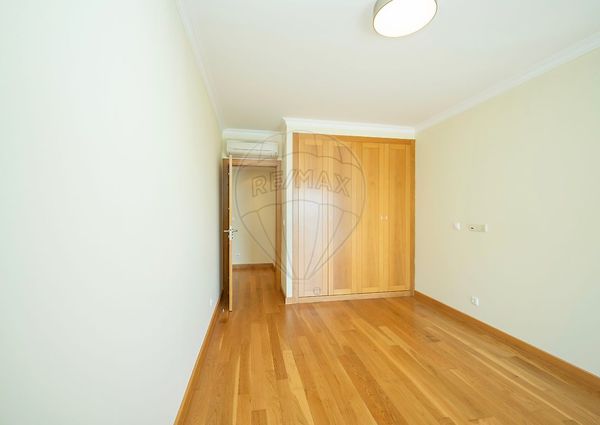Apartamento T4 em Lisboa