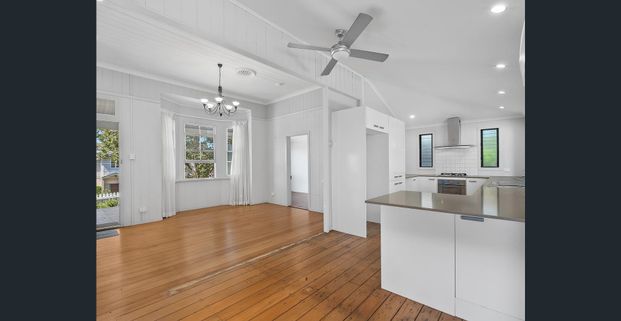 Beautiful Family Home in Heart of Taringa - Photo 1